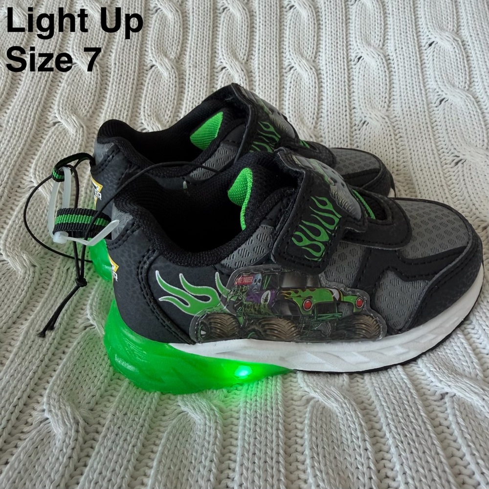 Monster Jam Sneakers 7 Boys Shoes Light Up Trucks Sneaker Grave Digger Boy Mom